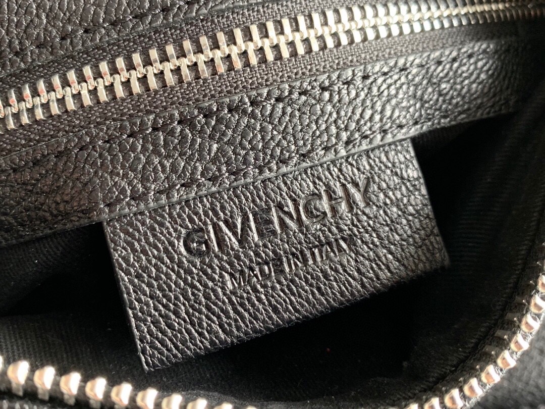 지방시 GIVENCHY 판도라 토트 백