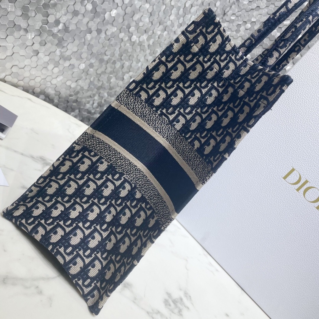 디올 북토트 오블리크 라지 (네이비)