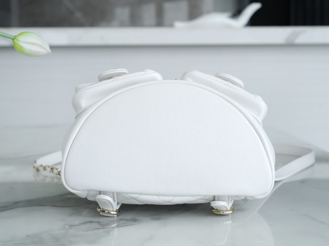 샤넬 듀마 백팩 화이트 샴페인골드 미듐 (팬더샵)