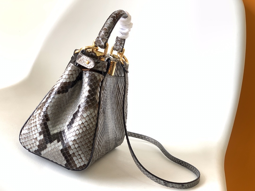 펜디 FENDI Peekaboo 토트 백