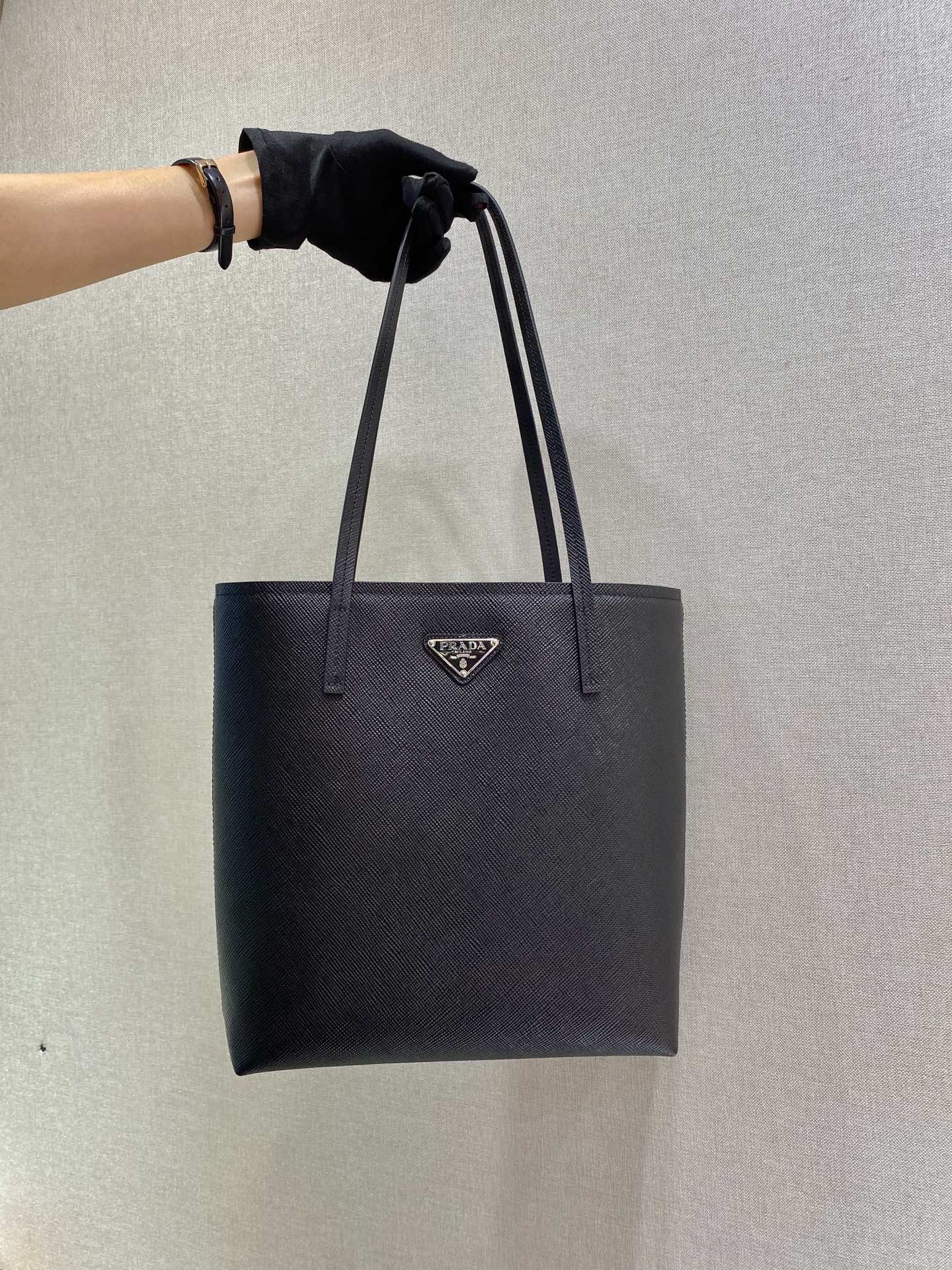 프라다 사피아노 토트백