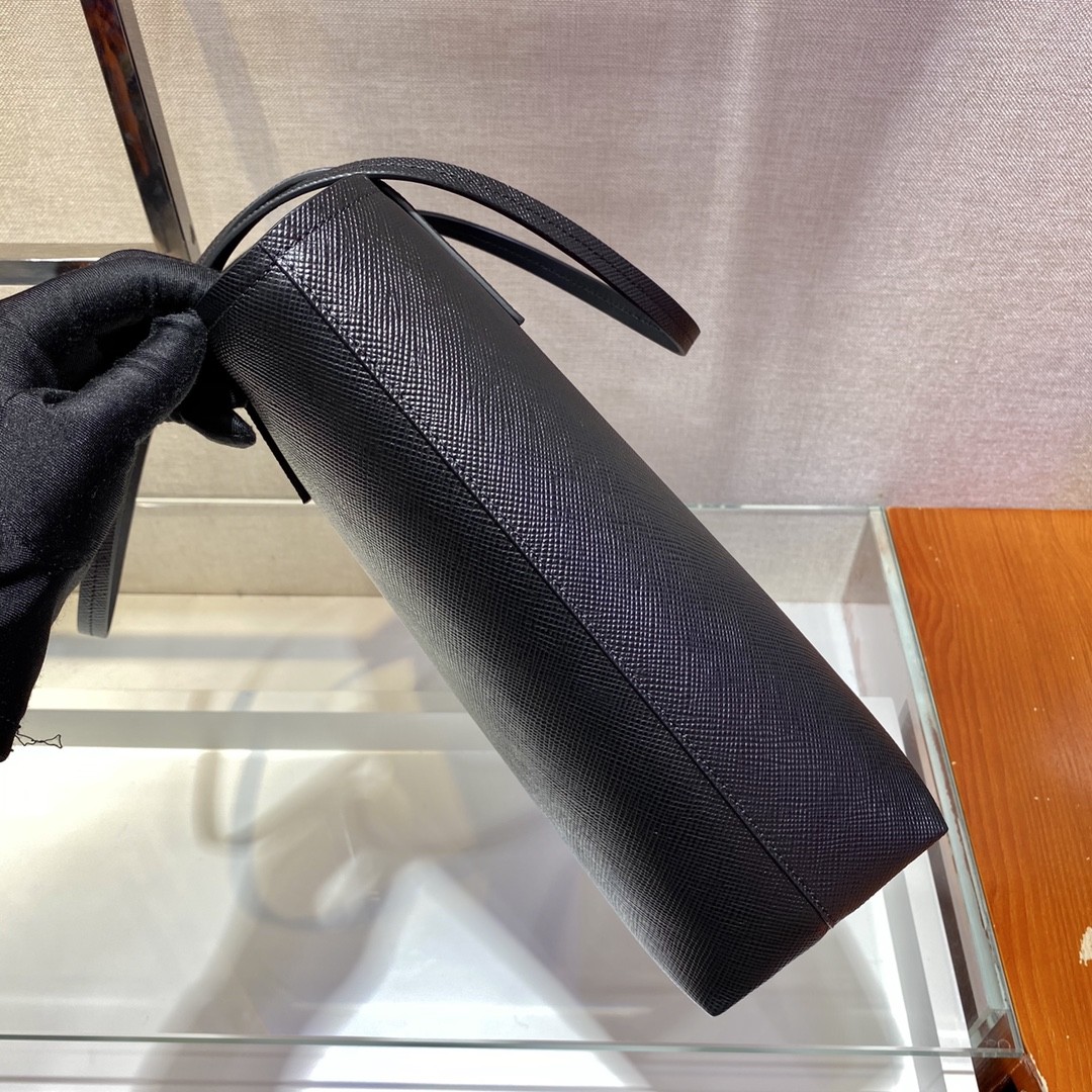 프라다 사피아노 토트백