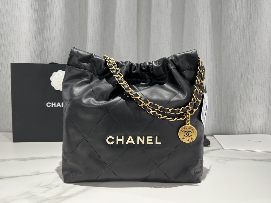 샤넬 22백 스몰 블랙 금장