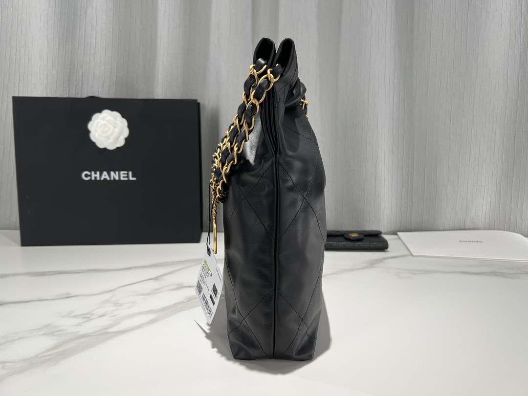 샤넬 22백 스몰 블랙 금장