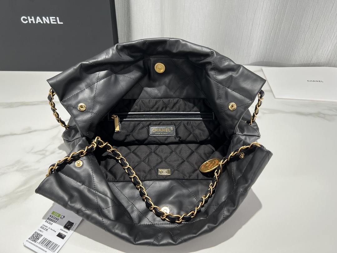 샤넬 22백 스몰 블랙 금장