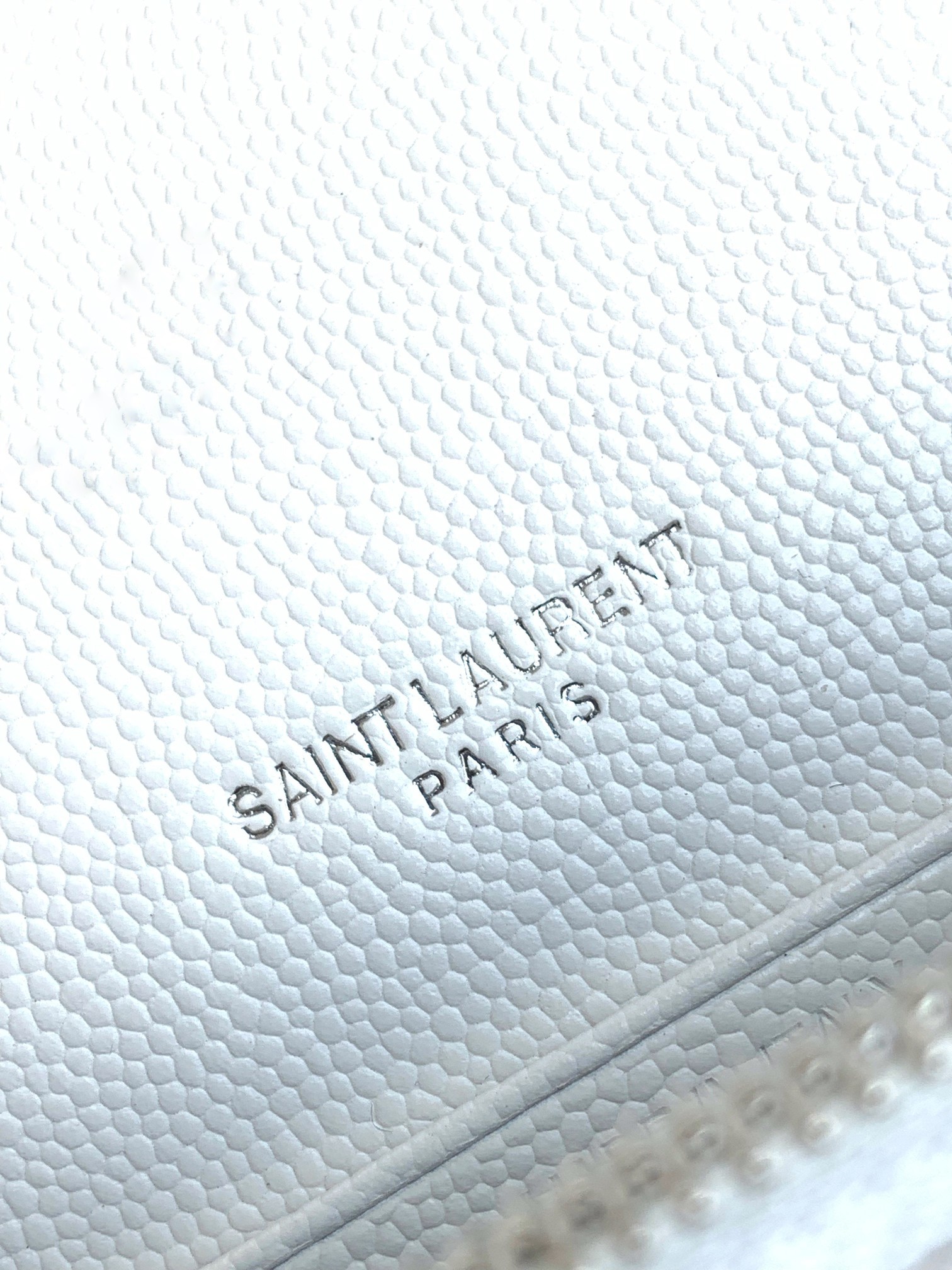 세인트로랑 YSL 로고 모노그램 체인 숄더백 화이트 (은장)