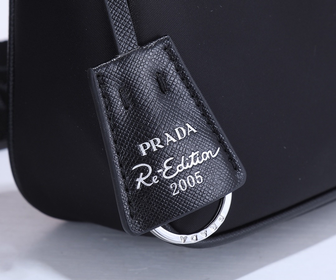 프라다 PRADA 테수토 체인 스트랩 호보백