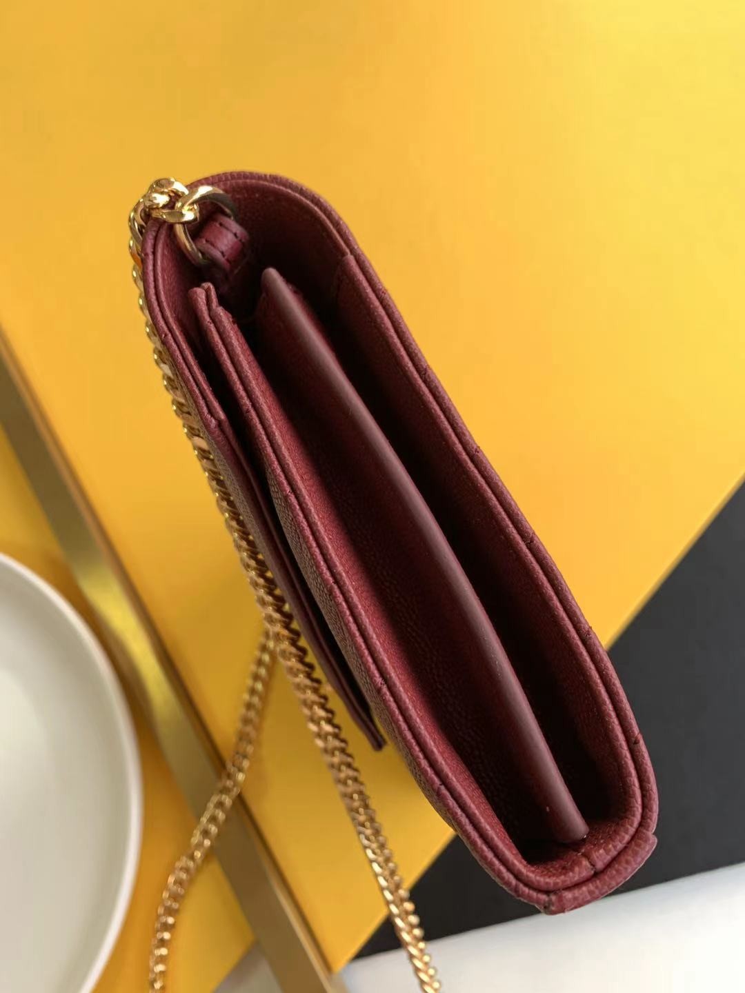 세인트로랑 YSL 로고 모노그램 체인 숄더백 와인 (금장)