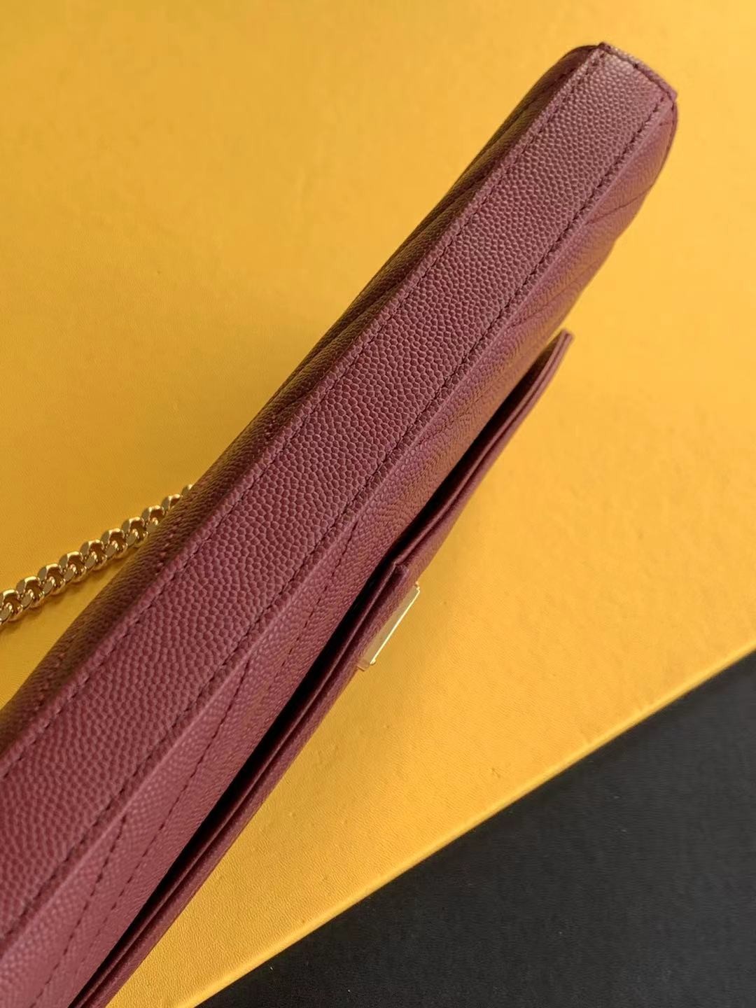 세인트로랑 YSL 로고 모노그램 체인 숄더백 와인 (금장)