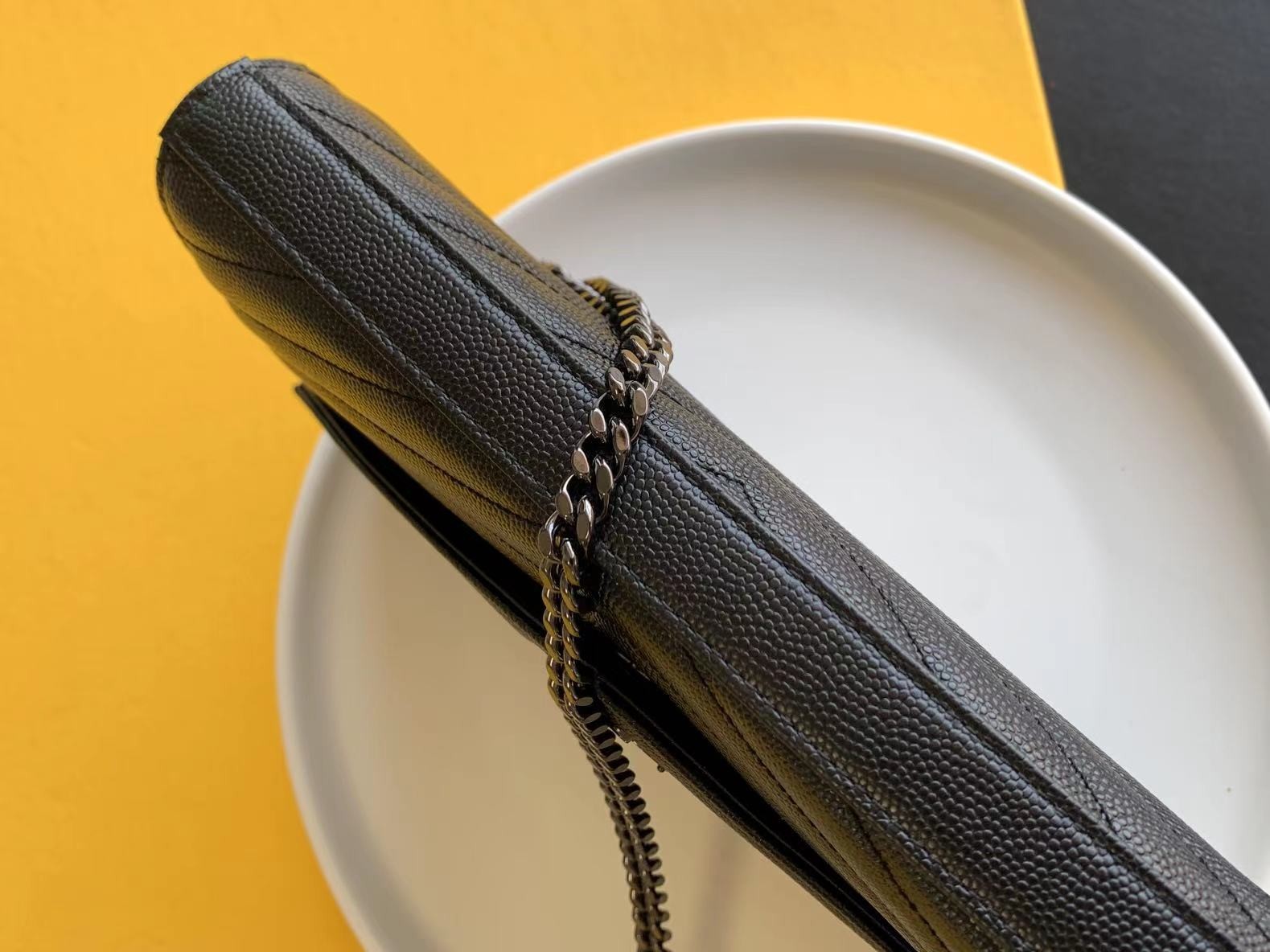 세인트로랑 YSL 로고 모노그램 체인 숄더백 블랙 (블랙흑장)