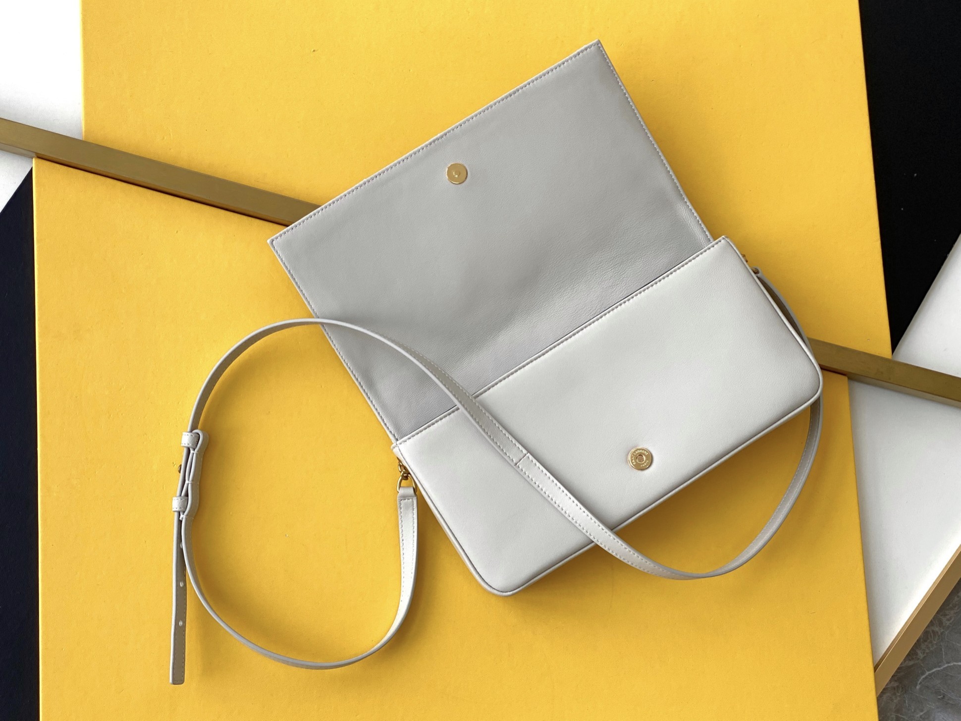 세인트로랑 케이트 99 퀼팅 숄더백 (화이트)