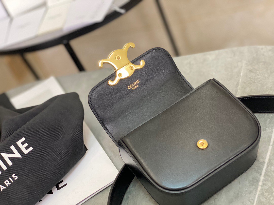 [CELINE-셀린느] 트리옹프 벨트백 - 샤이니 카프스킨 블랙  [백경]