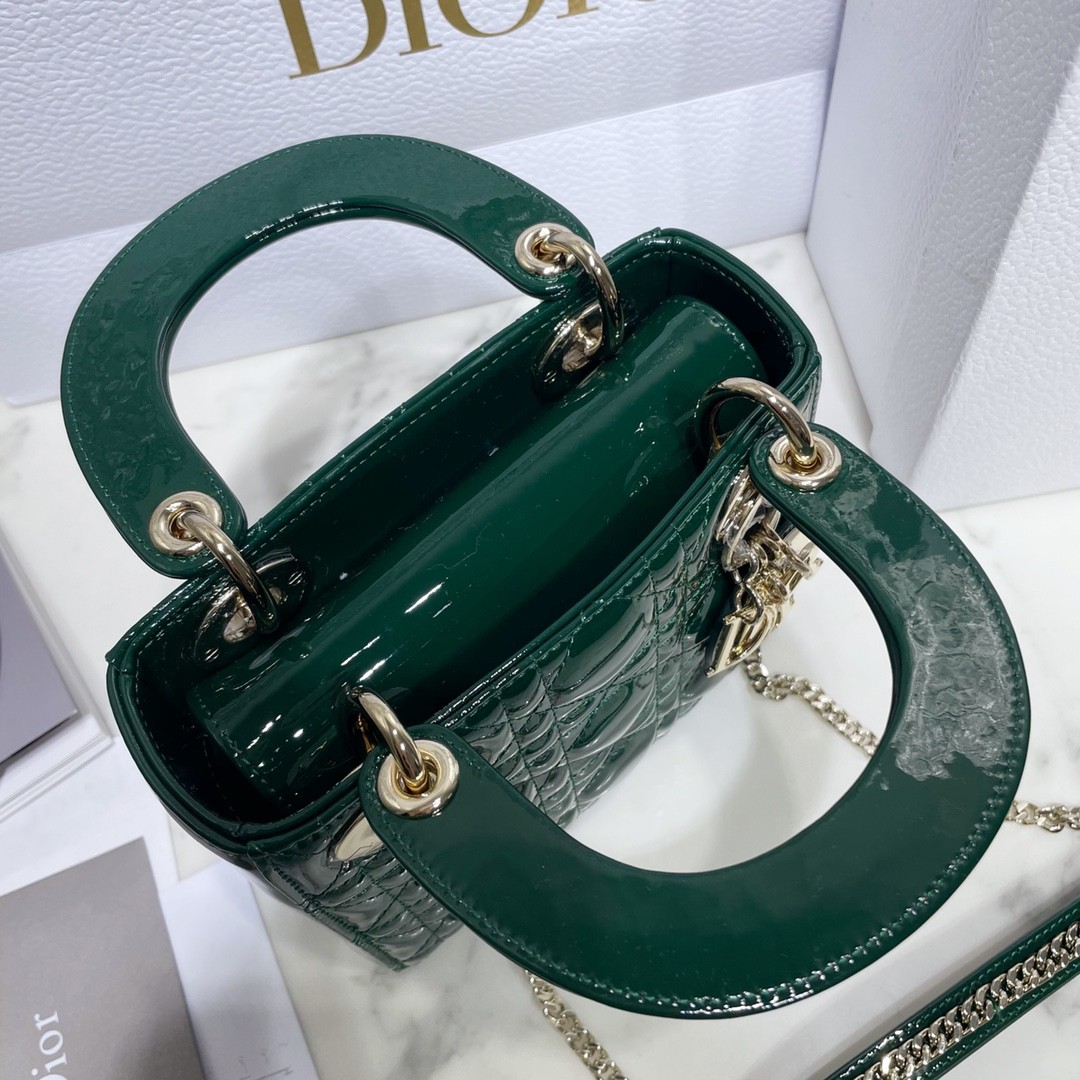디올 레이디백 미니 페이던트 금장 (딥그린)