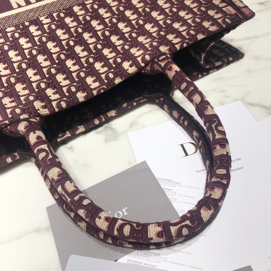 디올 북토트 오블리크 라지 (와인)