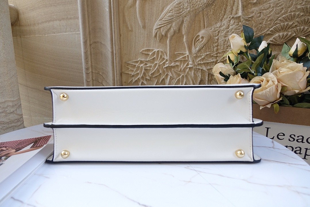 펜디 FENDI 아이코닉 피카부 아이씨유 토트백