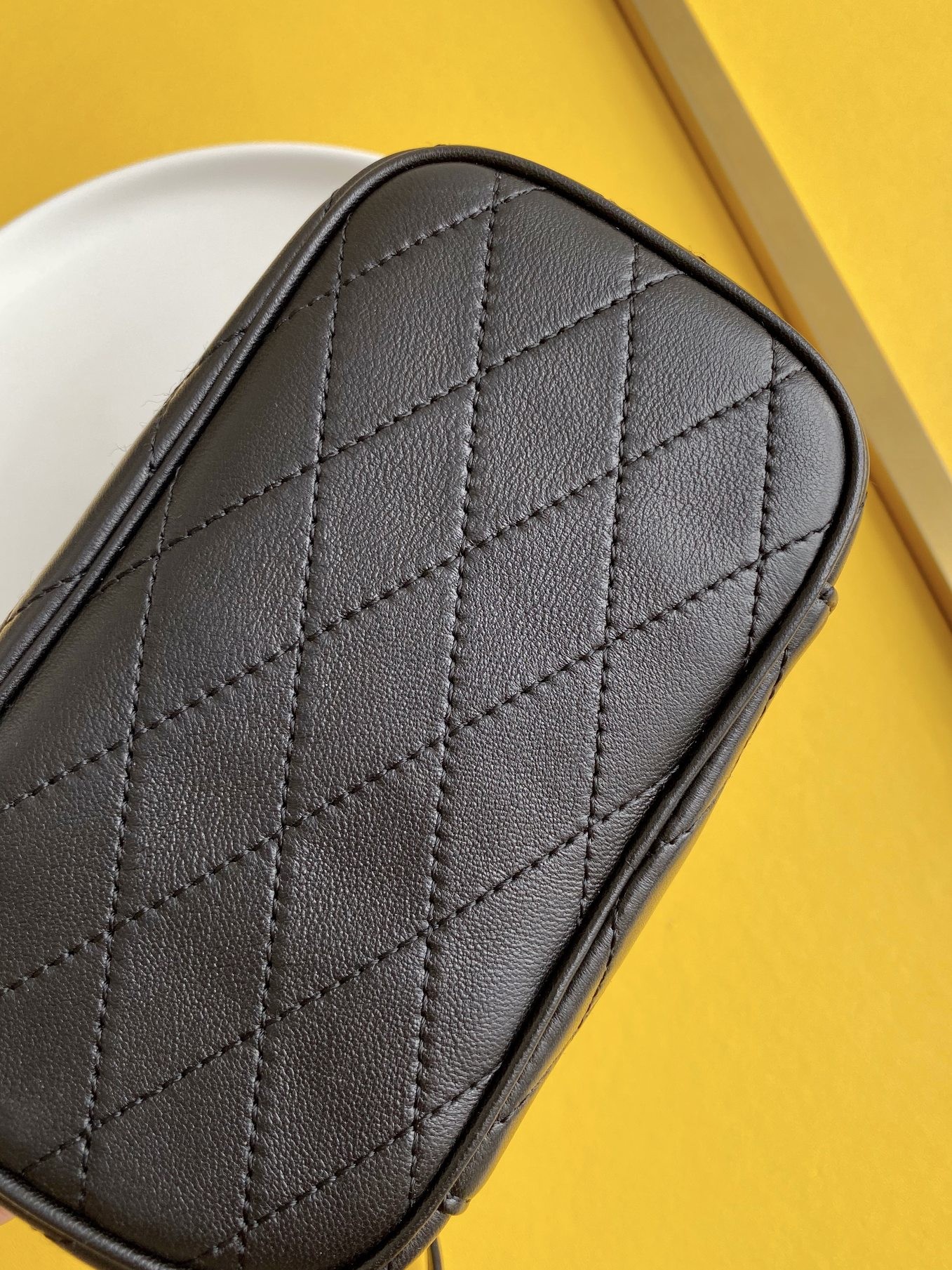 세인트로랑 퀼팅 베니티 미니백