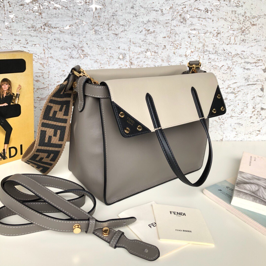 펜디 FENDI 스트랩 토트 백
