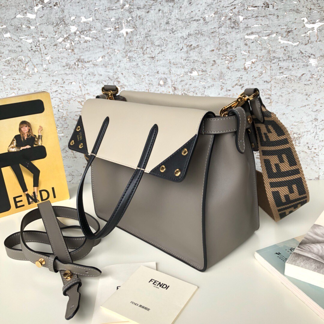 펜디 FENDI 스트랩 토트 백