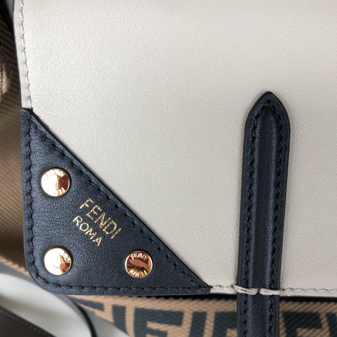 펜디 FENDI 스트랩 토트 백