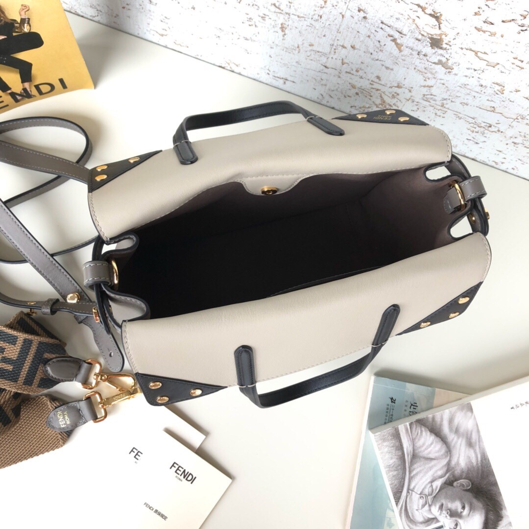 펜디 FENDI 스트랩 토트 백