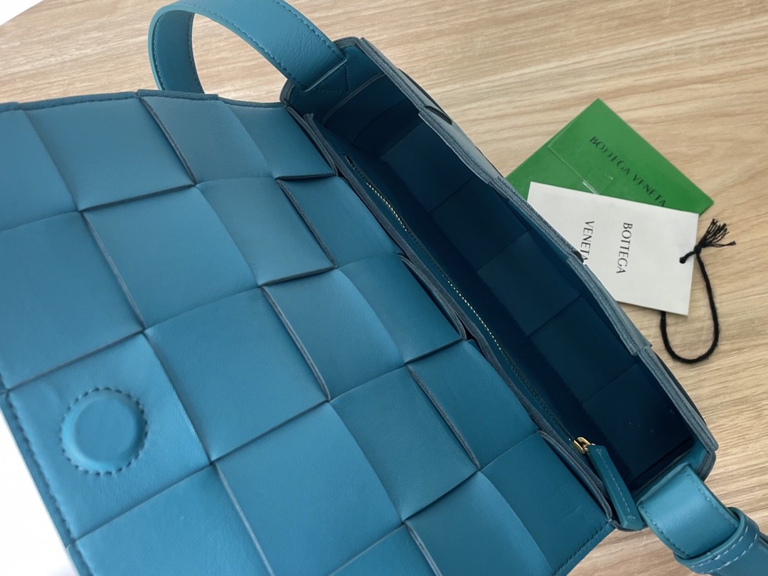 보테가베네타 카세트백