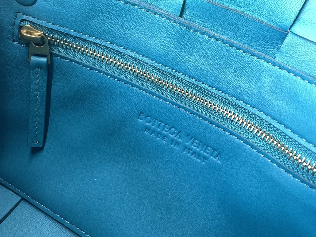 보테가베네타 카세트백