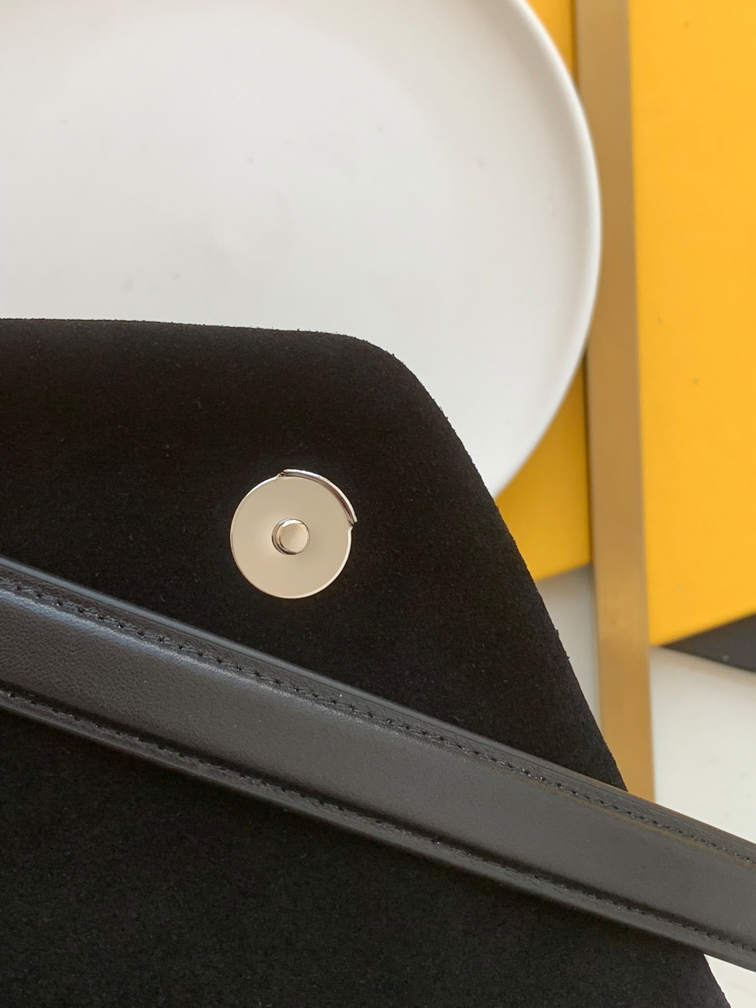 세인트로랑 모노그램 루루 푸퍼백 블랙 은장 (35cm)