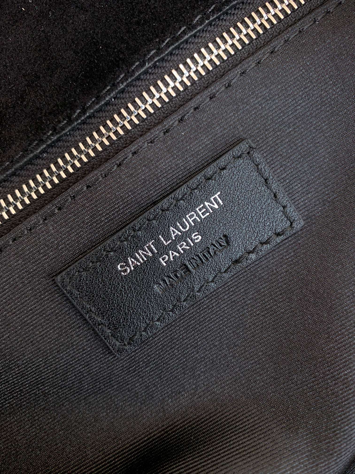 세인트로랑 모노그램 루루 푸퍼백 블랙 은장 (35cm)