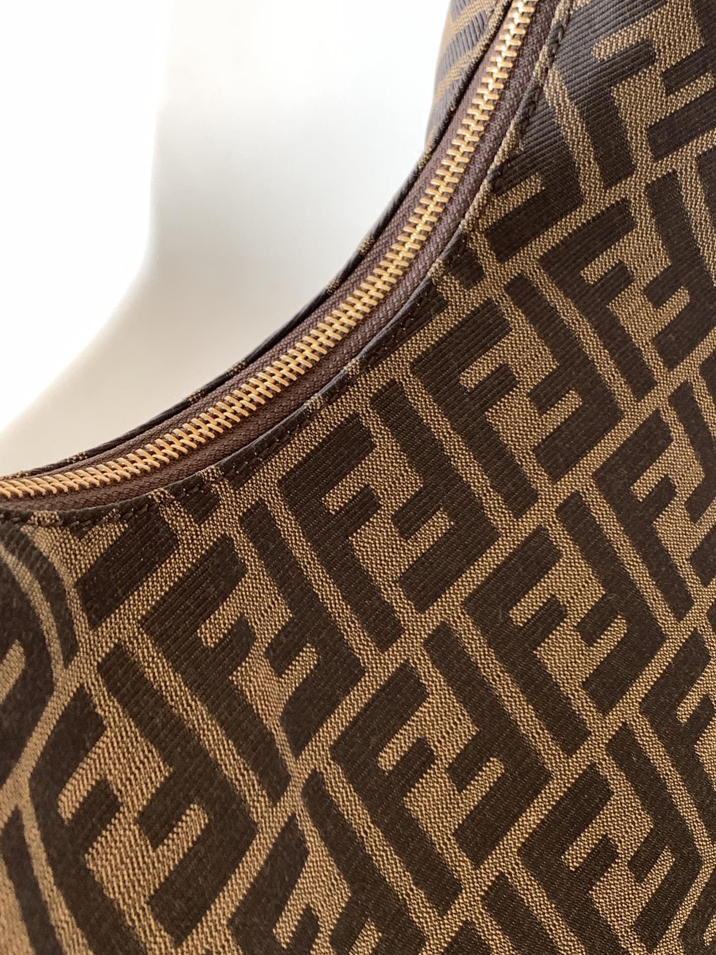 펜디 FENDI graphy 그라피 스몰 호보 백