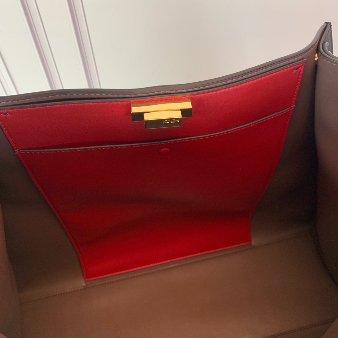 펜디 피카부 X 라이트 백 라지