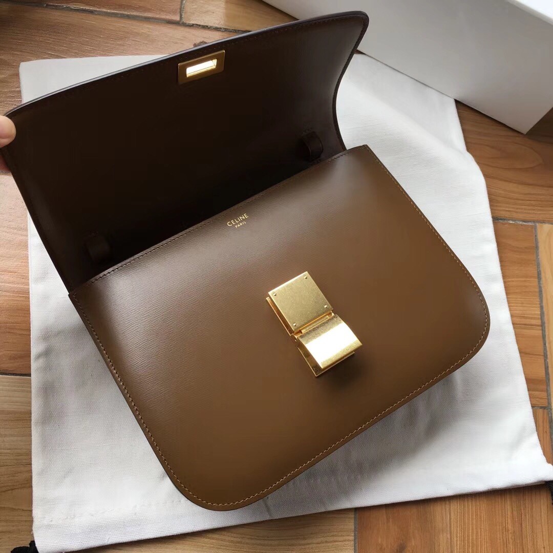 [CELINE-셀린느]  셀린느 박스 카프스킨 틴 클래식백 카멜