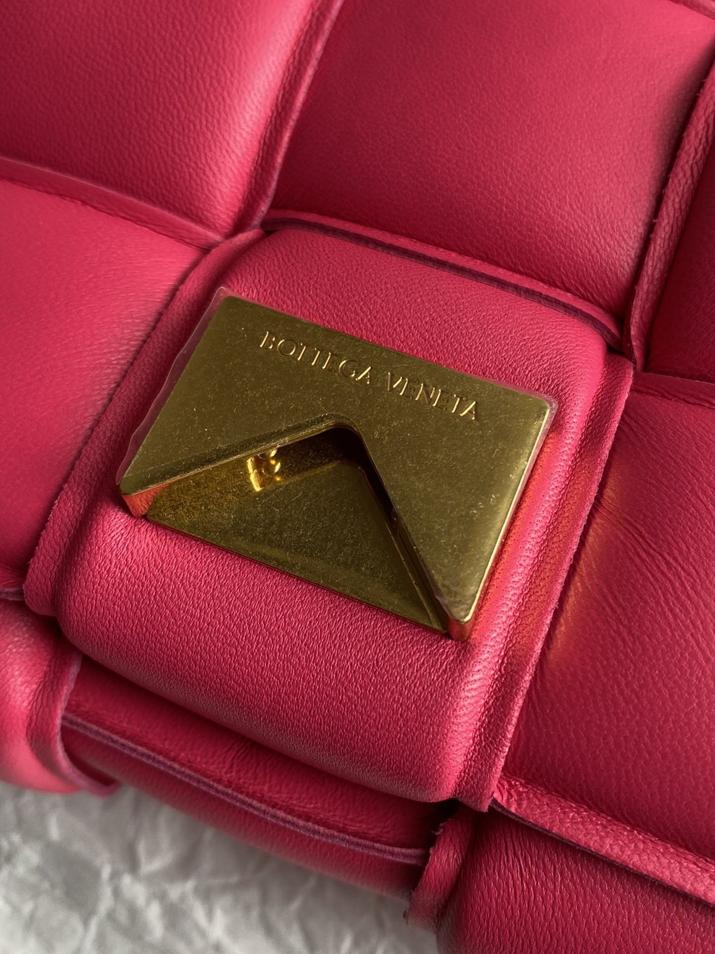 보테가베네타 숄더백