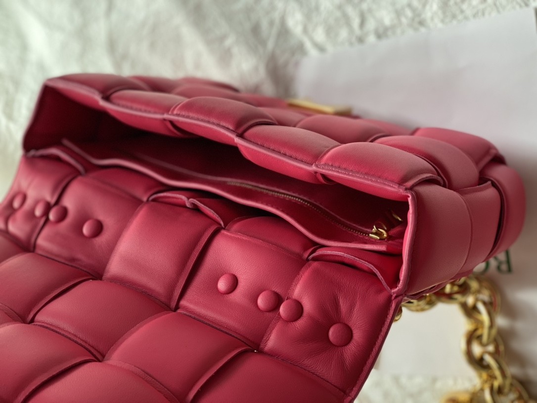 보테가베네타 숄더백