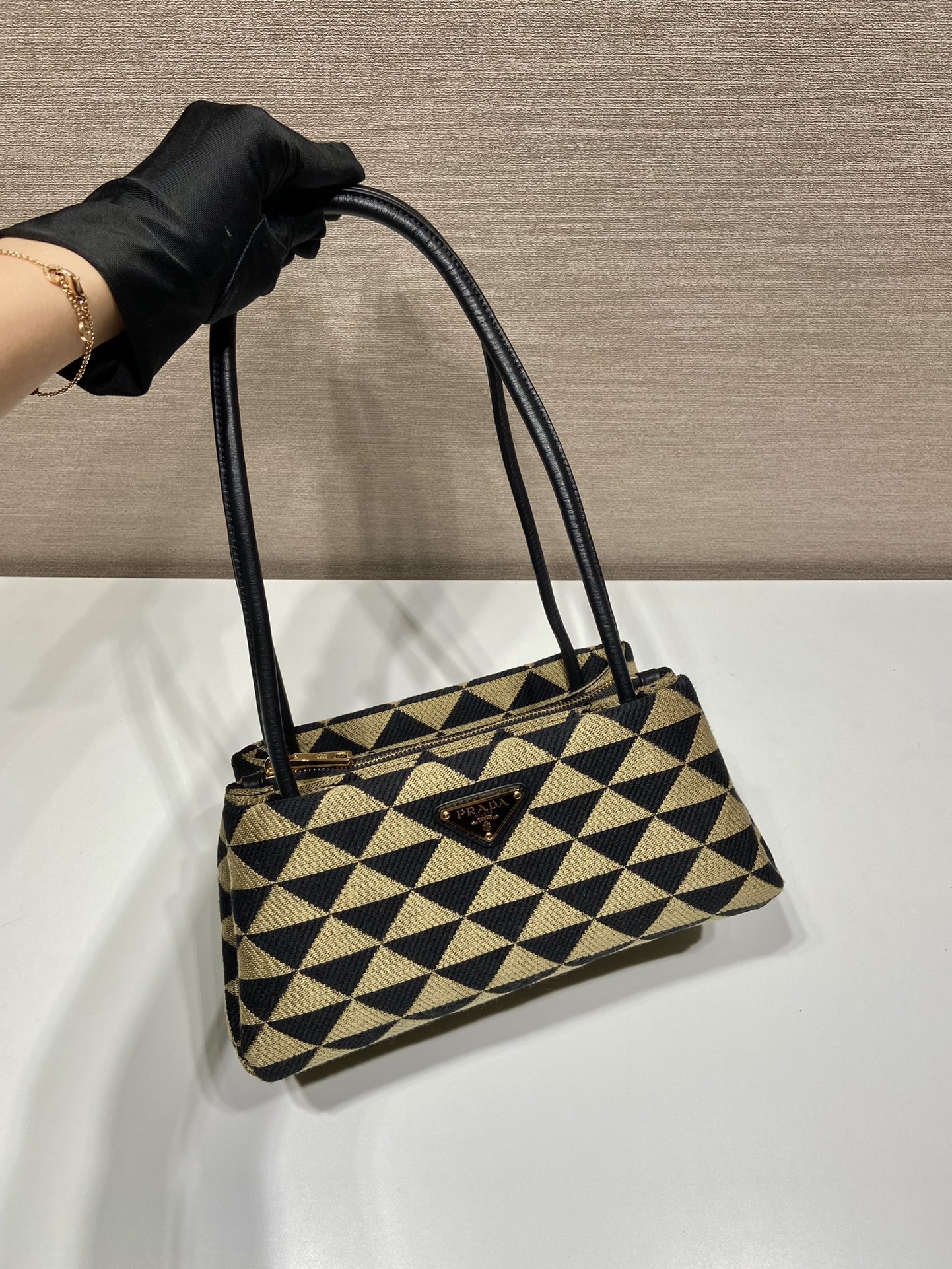 프라다 PRADA 스몰 자수 패브릭 숄더백