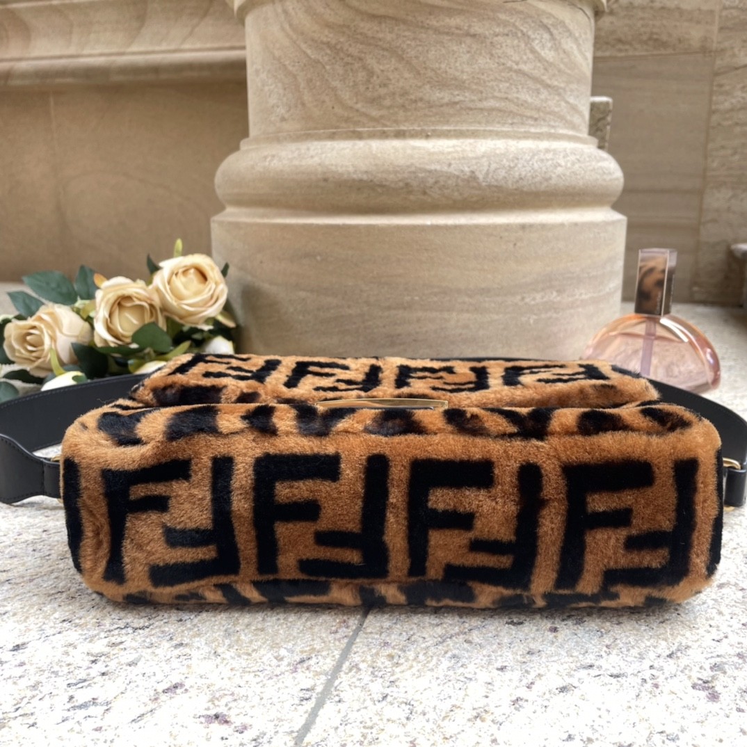 펜디 FENDI 바게트 숄더 백