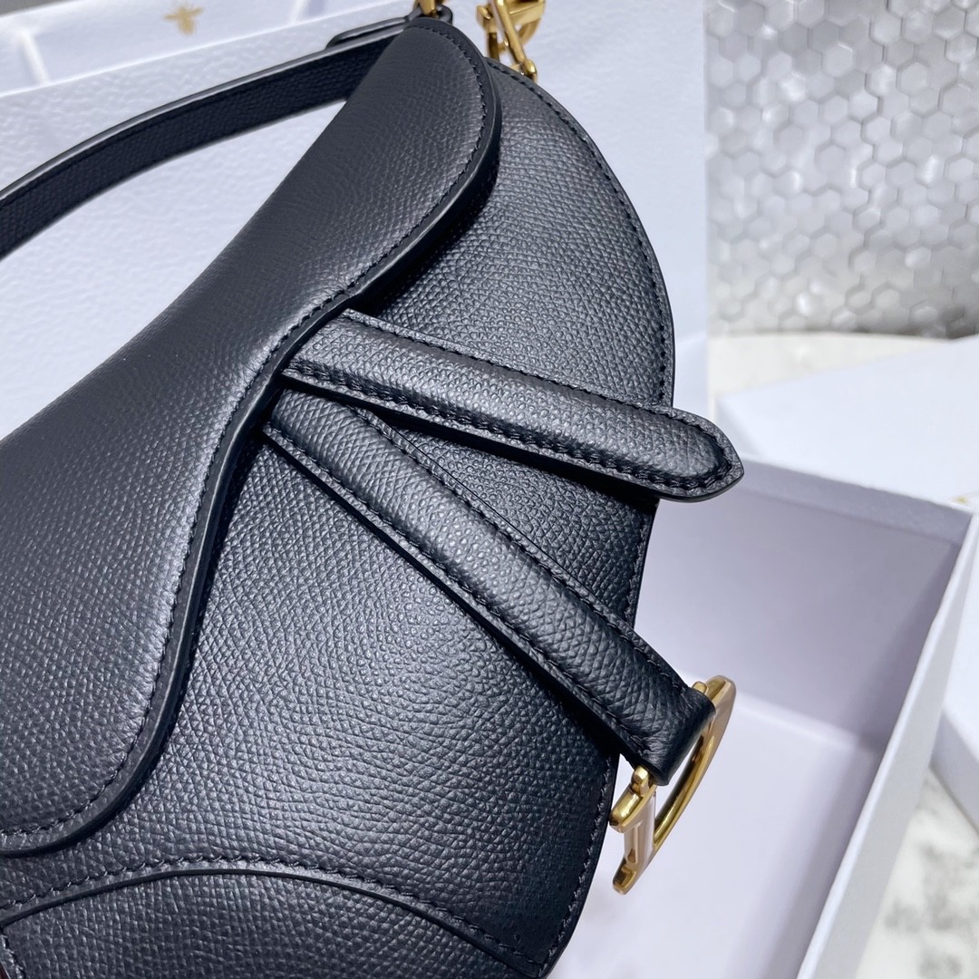 디올 새들백 미니 (블랙)