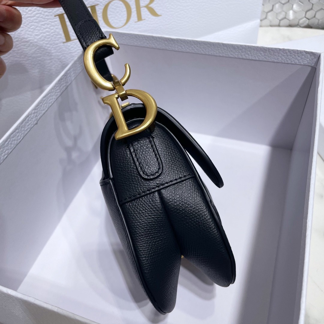 디올 새들백 미니 (블랙)
