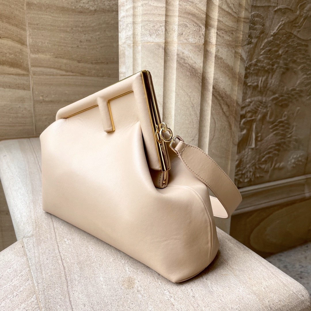 펜디 퍼스트 숄더백