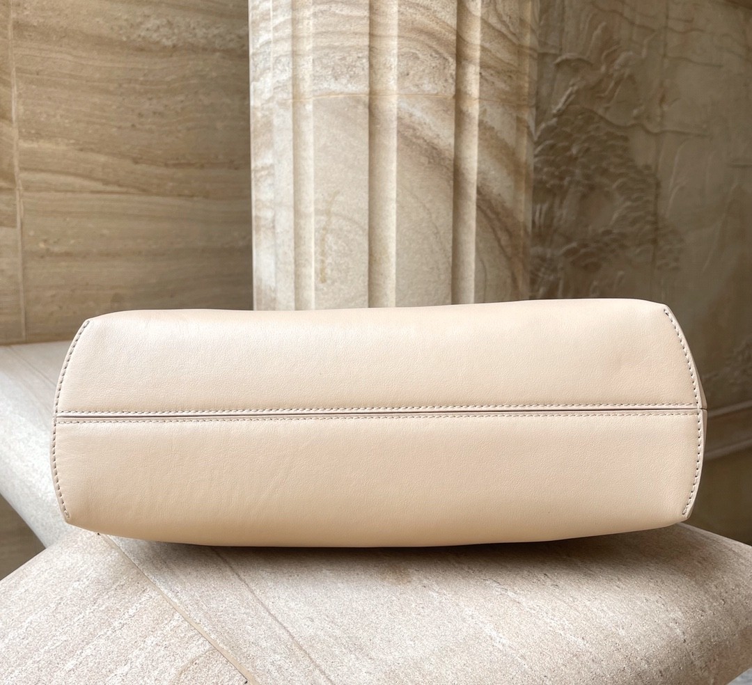 펜디 퍼스트 숄더백