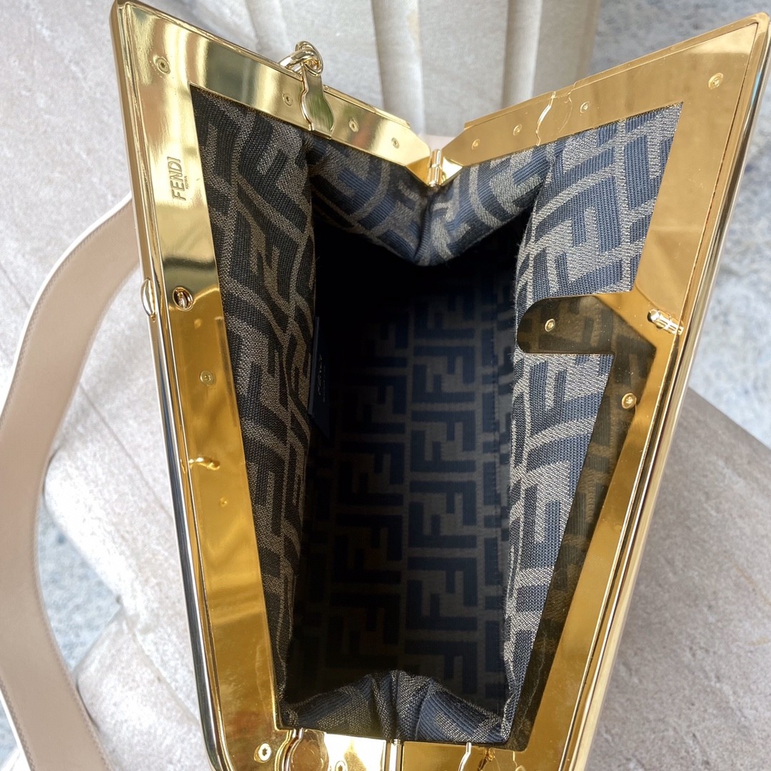 펜디 퍼스트 숄더백