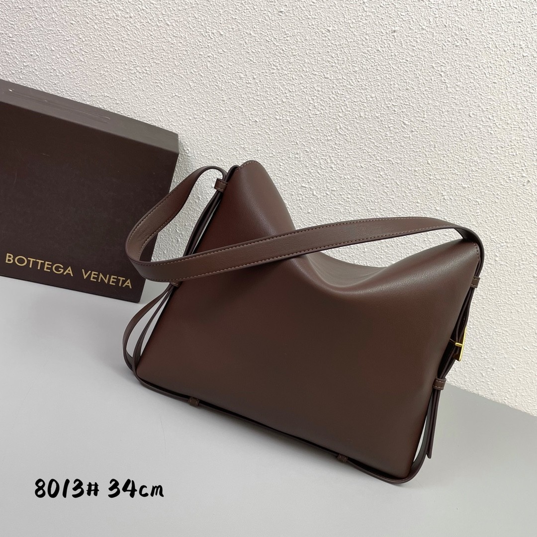 보테가베네타 숄더백