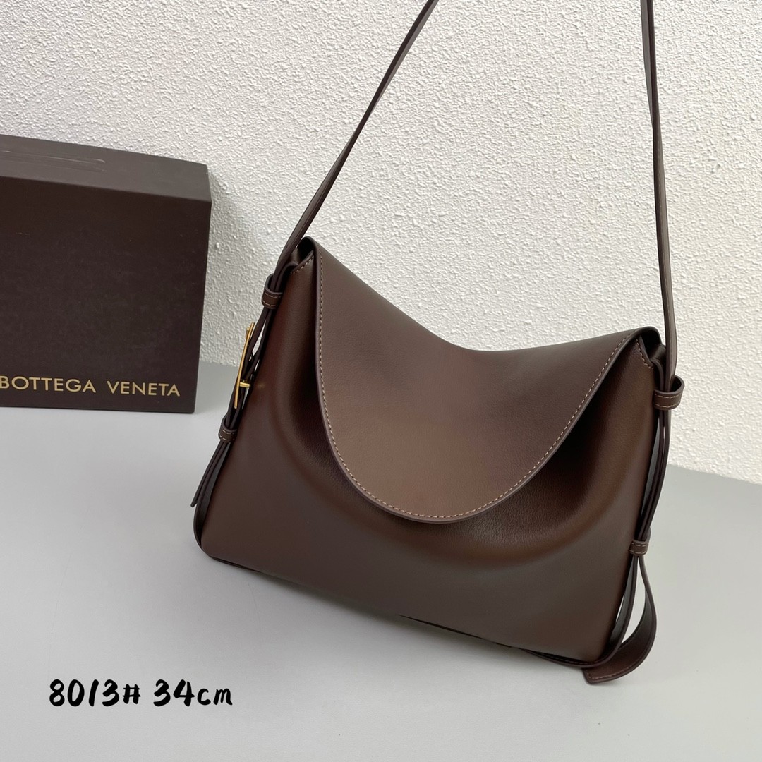 보테가베네타 숄더백