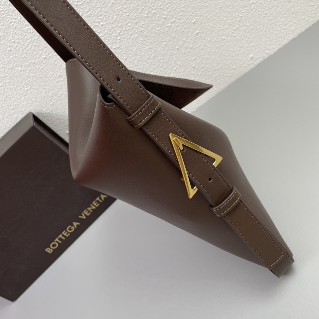 보테가베네타 숄더백