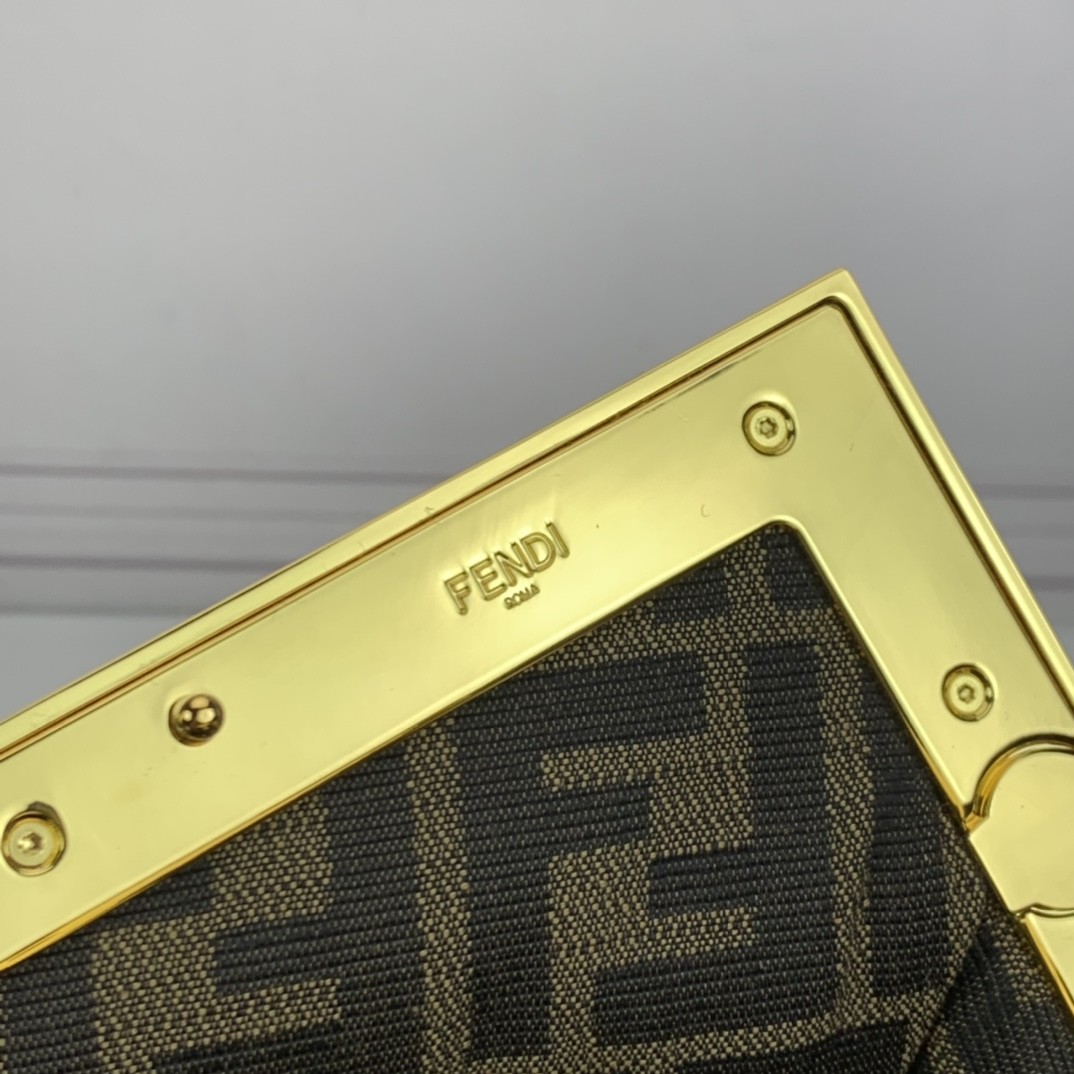 펜디 퍼스트 스몰