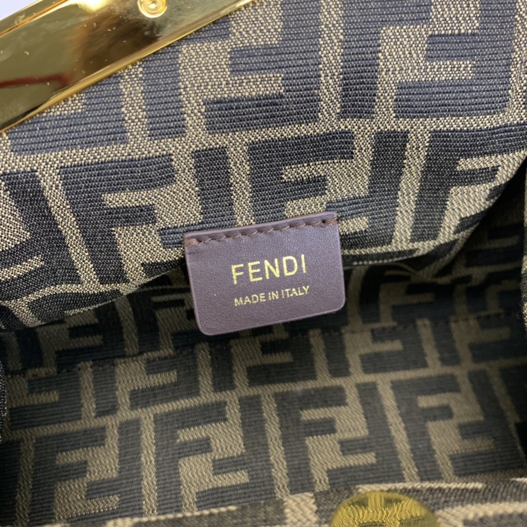 펜디 퍼스트 스몰