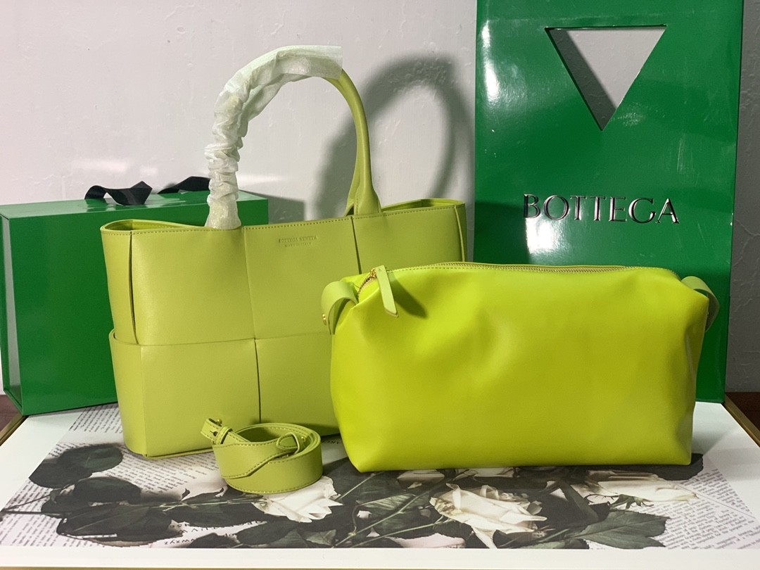 보테가베네타 토트백