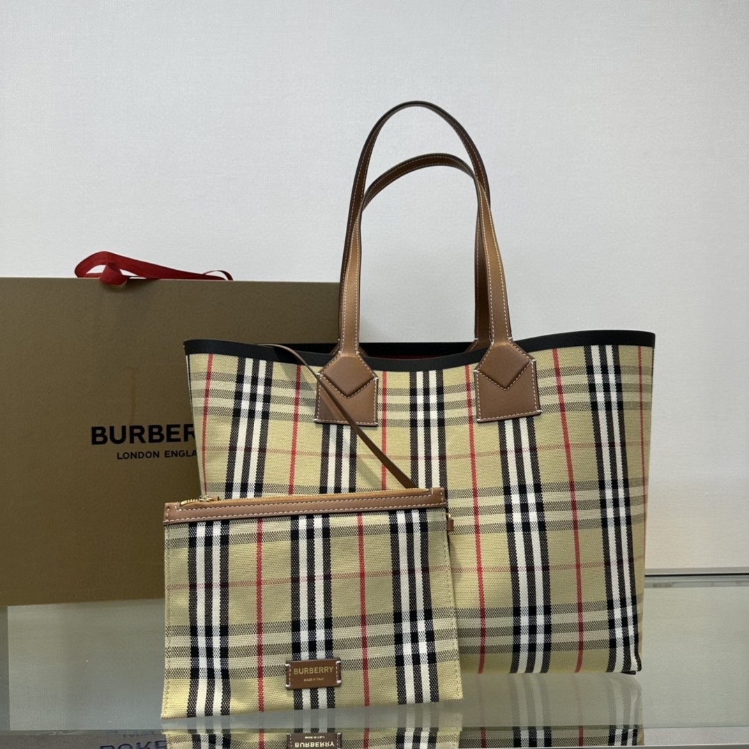 버버리 여성 스몰 런던 체크 토트백