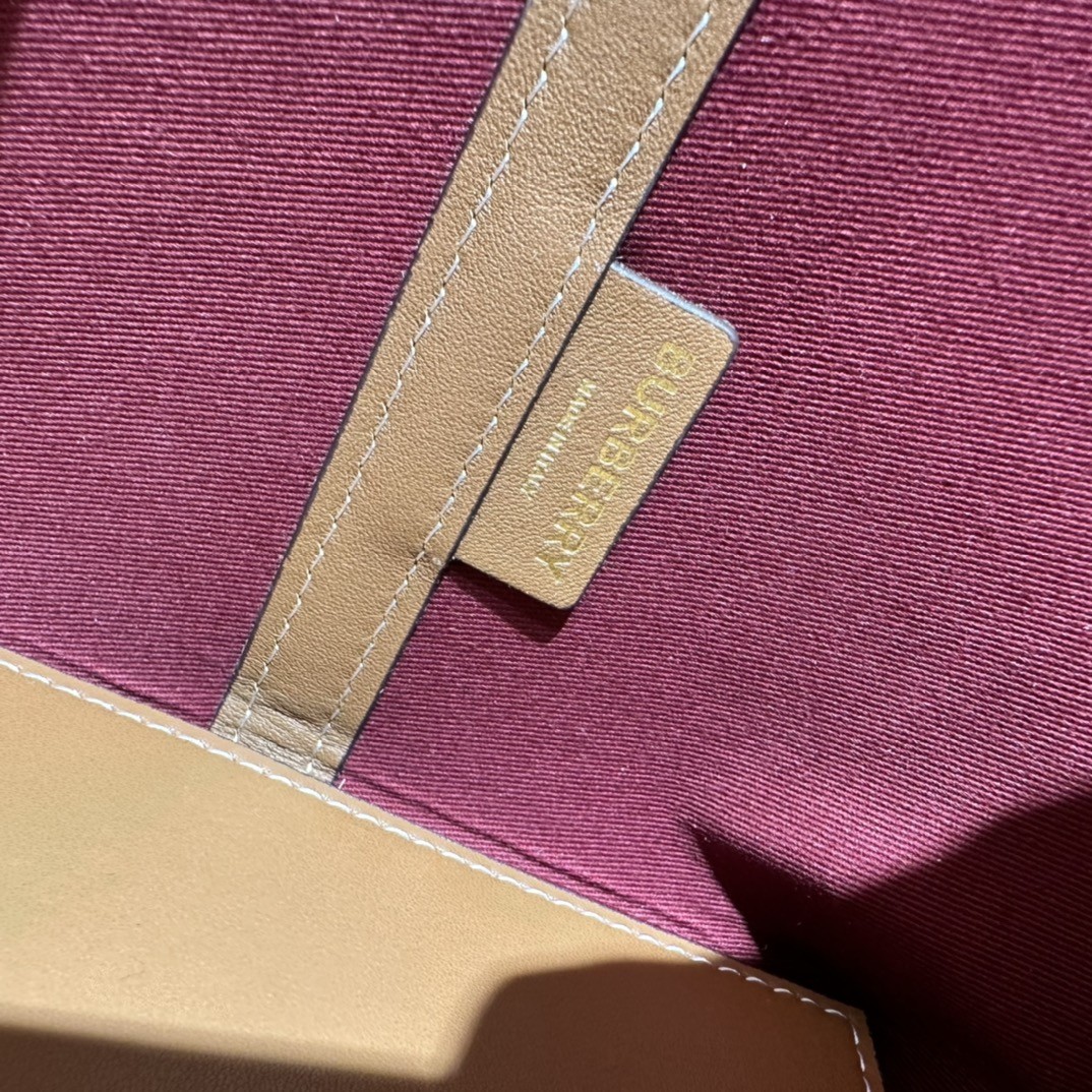 버버리 여성 스몰 런던 체크 토트백