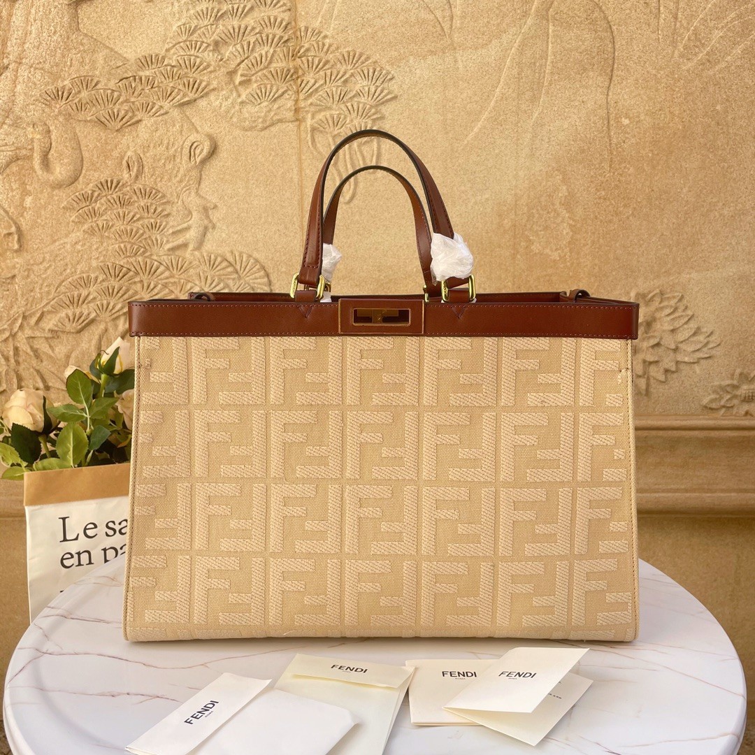 펜디 FENDI peekaboo X-tote 피카부 토트 백