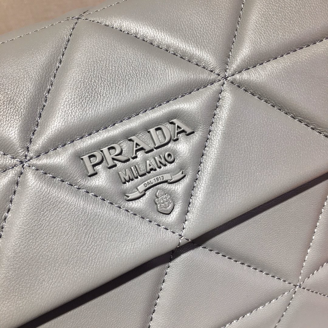 프라다 스펙트럼 나파 가죽 숄더백